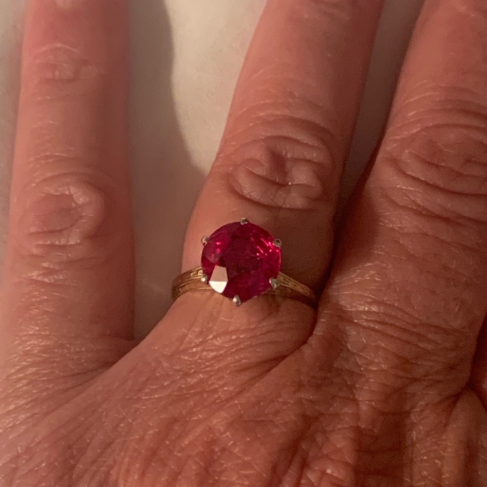 Amazing 14k Vintage Antique Round Ruby Solitaire YG Sz6